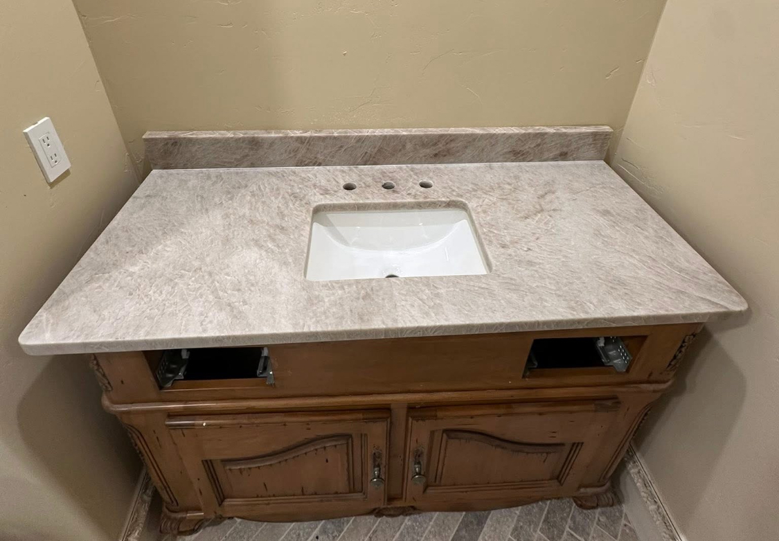 Bathroom vanity single sink